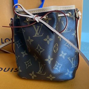 LOUIS VUITTON
Monogram Nano Noe